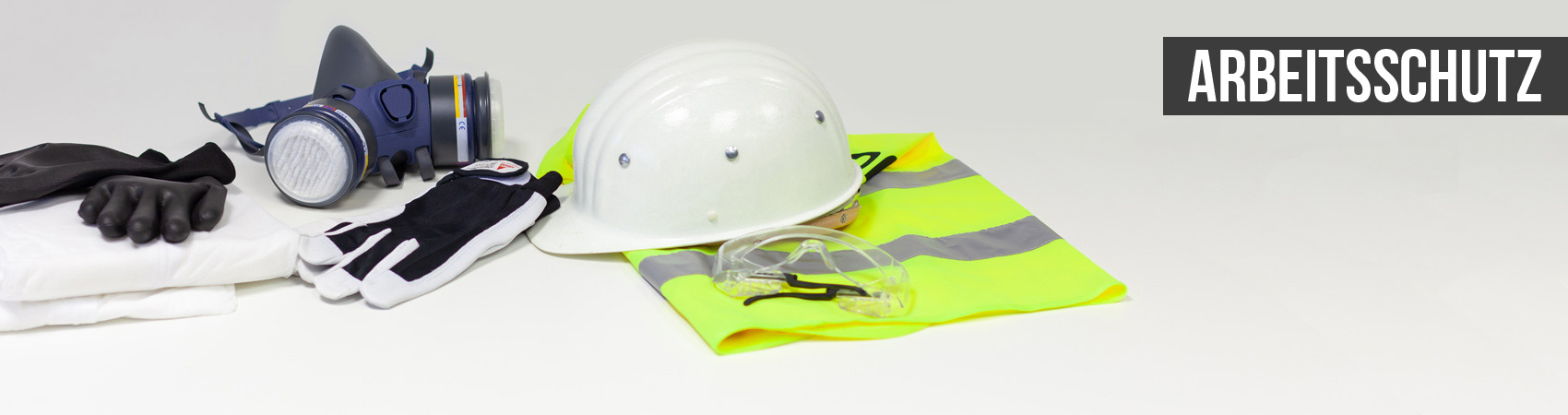 Chemikalienschutzanzug, Montagehandschuhe, Vollmaske, Schutzhandschuhe, Helm, Sicherheitsweste, Schutzbrille